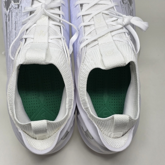 Under Armour Blur Smoke 2.0 MC Football White Silver 3027978-101 Mens Sz 15 New